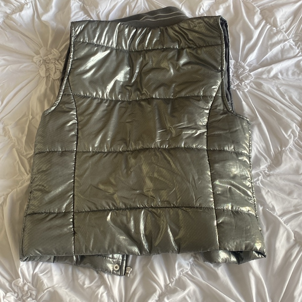 Silver Vest - Picture 2 of 4